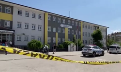 Okulda Silahlı Saldırıya Uğrayan Öğretmen Yaşamını Yitirdi