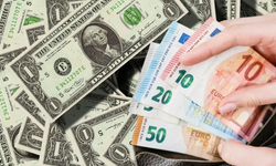 15 Ağustos Döviz Fiyatları Kritik Seviyeden İşlem Görüyor