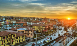 Eskişehir'in Geleceği 10 Bin Kişinin Oylarıyla Belli Oluyor