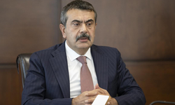 Bakan Tekin Açıkladı! Okullarda Ara Tatil Kalkıyor mu?