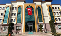 Komşuda İstifa Depremi! Zehir Zemberek Sözlerle Ayrıldı