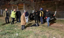 Eskişehir’de Araç Kanala Düşmekten Son Anda Kurtuldu!