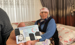 Eskişehir’de Yaş Problemi! Kimlikte Ablasından 19 Yaş Büyük Görünüyor!