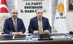 Bakan Bak’tan AK Parti Eskişehir İl Başkanlığı’na Ziyaret!