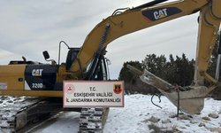 Eskişehir’de Kepçeyle Kazı Yapan Define Avcılarına Suçüstü!