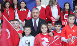 Eskişehir’de Yeni Dönem Coşkusu Bayrak Töreniyle Başladı!