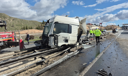 Eskişehir’deki Feci Tır Kazasında Ortalık Savaş Alanına Döndü!
