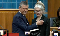 Emine Ülker Tarhan Yıllar Sonra Yeniden CHP’ye Katıldı!