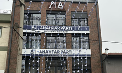 Eskişehir’de Anahtar Parti’de Kriz: İl Binası Boşaltılıyor, Delegeler Olağanüstü Kongre Kararı Aldı