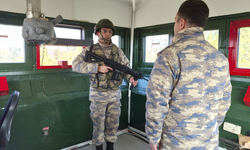 Eskişehir’de Bayram Nöbetindeki Mehmetçiğe Duygusal Sürpriz!