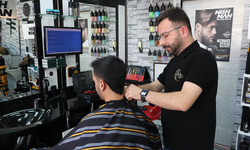Eskişehir’de Kuaförlerde Bayram Yoğunluğu Geceye Taştı