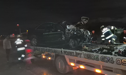 Eskişehir’de Tırın Altında Kalan Araç Aniden Alev Aldı!