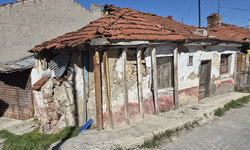 Eskişehir’deki Metruk Yapılar Herkes İçin Tehlike Saçıyor!