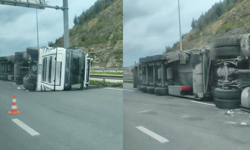 Eskişehir-İstanbul Yolunda Kaza Tır Devrildi