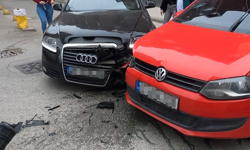 Eskişehir'de İki Aracın Çarpıştığı Kaza Ucuz Atlatıldı!