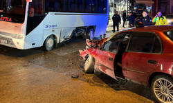 Eskişehir’de Korkutan Kaza! Otomobil Minibüse Çarptı!