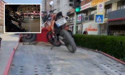 Eskişehir'de Motorcunun Tehlikeli Hareketi Pahalıya Patladı!