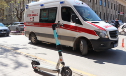 Eskişehir’de Otomobil Scooter’a Çarptı! Genç Kız Yaralandı