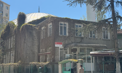 Eskişehir'in Sarmaşıklı Camisi Baharın Gelişiyle Renklendi!