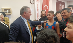 Eskişehirli Başarılı Güreşçi Türkiye'yi Temsil Etmeye Hazırlanıyor!