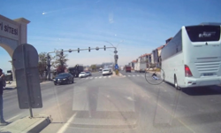 Eskişehir İstikametinde İlerleyen Otobüsün Çarptığı Yaya Hayatını Kaybetti!