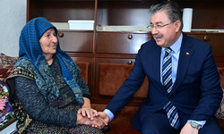 Eskişehir Valisi Yılmaz’dan Ayşe Teyzeye Anlamlı Ziyaret!