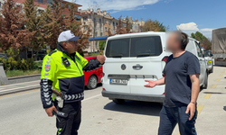 Eskişehir’de Ters Yönden Gelen Sürücüden Polise Tepki!