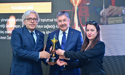 Eskişehir Valisi Yılmaz’a Yılın Mülki İdare Amiri Ödülü!