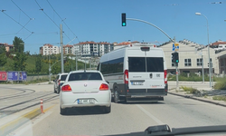 Eskişehir'de Trafiği Birbirine Katan Servise Ceza Kesildi!