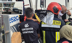 Eskişehir’de İki Kamyonun Çarpıştığı Kazada Sürücü Araçta Sıkıştı!