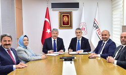 Eskişehir’e Dev Spor Yatırımları Yolda! Olimpiyat Merkezi İçin İmzalar Atıldı!