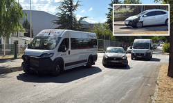 Eskişehir’de İşçi Servisi ile Otomobil Çarpıştı! Çok Sayıda Yaralı Var!