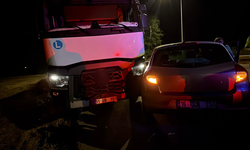 Eskişehir Yolunda Tırla Otomobilin Çarpıştığı Kazada Faciadan Dönüldü!