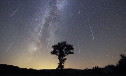 Eskişehir'de Gökyüzünde Şölen Başlıyor! İşte Perseid Meteor Yağmuru İzlenebilecek En İyi Yerler!