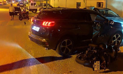 Eskişehir’de Otopark Girişinde Korkutan Kaza! 2 Kişi Yaralandı!