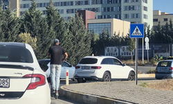 Eskişehir’de Skuter Üzerinde Tehlikeli Yolculuk Kamerada!