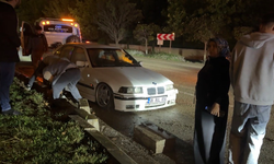 Eskişehir'de Kayganlaşan Yolda Otomobil Karşı Şeride Savruldu!