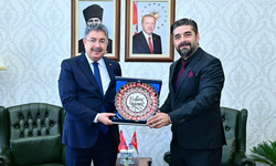 Eskisehirhaber.com İmtiyaz Sahibi İbrahim Gültekin, Vali Dr. Erdinç Yılmaz’la Bir Araya Geldi