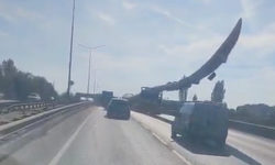 Eskişehir Çevre Yolunda Taşınan Rüzgâr Türbini Kanadı Trafiği Altüst Etti!