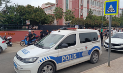 Okulda Kan Donduran Olay! Dedikodu Kavgasında Arkadaşını Bıçakladı!