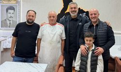 Ünlü Sanatçı Turgay Başyayla’nın Eskişehir'deki Lezzet Durağı Deniz Pide Oldu!