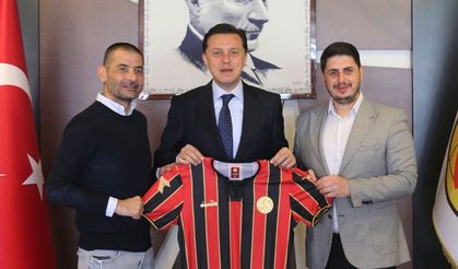 Erkan Koca'dan Nebi Hatipoğlu açıklaması; "Hem Eskişehir hem de Eskişehirspor kazanacak"