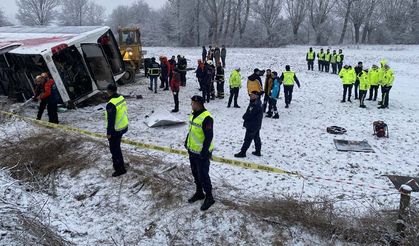 Yürekleri burkan yolcu otobüsü kazası; 6 kişi hayatını kaybetti!