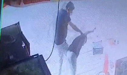 Marul Yüzünden 15 Yaşındaki Market Çırağını Darp Etti