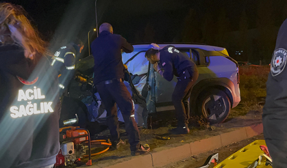 Eskişehir’de Facia! Kamyon Araçla Çarpıştı 4 Kişi Yaralandı