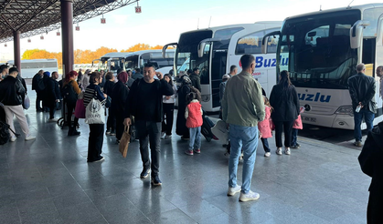 Eskişehir’de Tatil Yoğunluğu Başladı! Otogar Doldu Taştı!