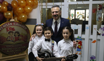 Eskişehir’de Görevi Sona Eren Vali Aksoy'a Çocuklardan Duygusal Veda!