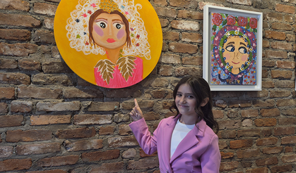 Eskişehir’de Minik Sanatçı 9 Yaşında İlk Sergisini Açtı!