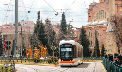 ESTRAM'dan Önemli Duyuru! Tramvay Sefer Saatleri Düzenlendi!