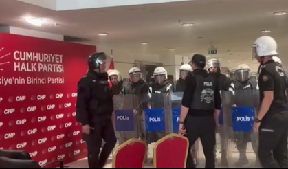 CHP Genel Merkezi’nde Tahliye Gerginliği Sürüyor!